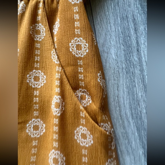 AUW boho off the shoulder cropped wide leg jumpsuit in golden yellow. Size 6 - Picture 7 of 13